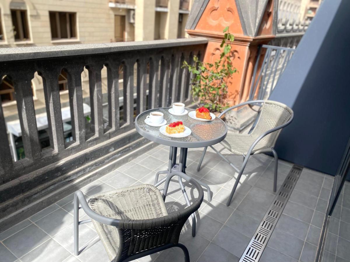 Heart Of Yerevan - City Center Luxury Apartments Exteriör bild