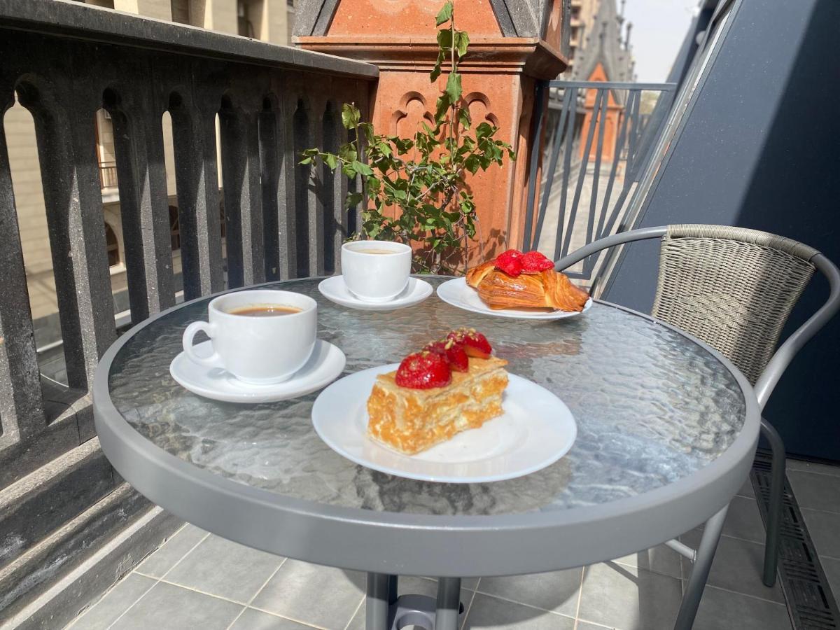 Heart Of Yerevan - City Center Luxury Apartments Exteriör bild