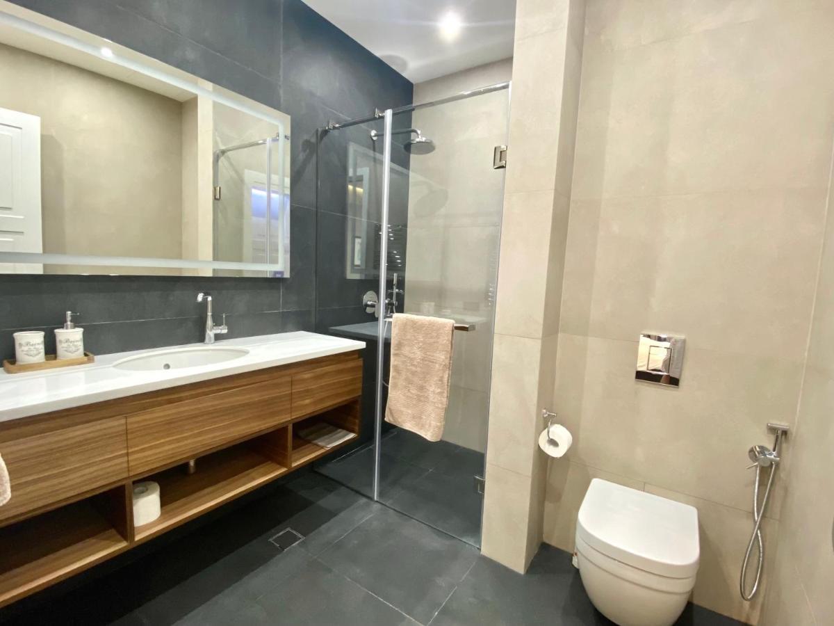 Heart Of Yerevan - City Center Luxury Apartments Exteriör bild