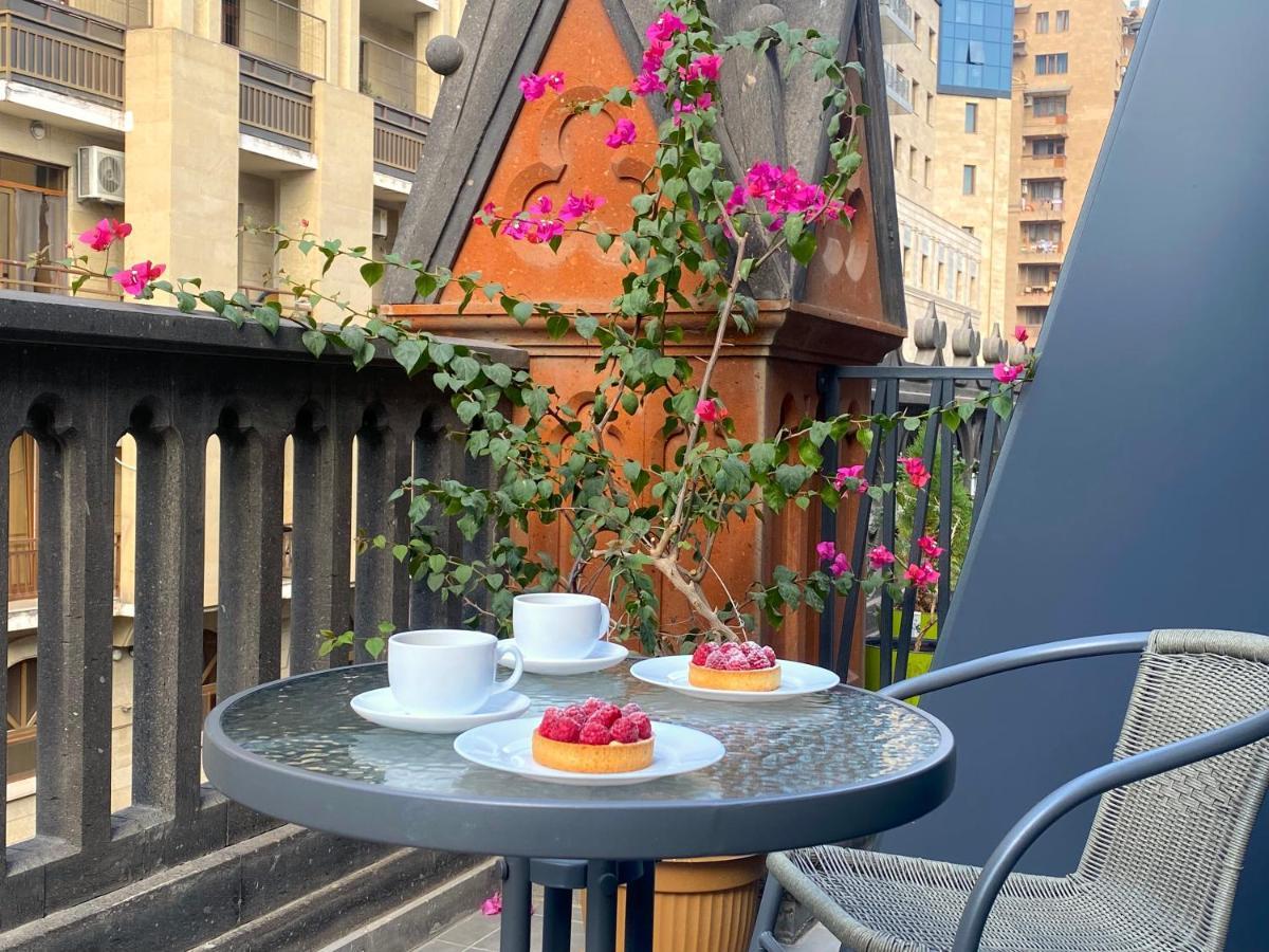 Heart Of Yerevan - City Center Luxury Apartments Exteriör bild
